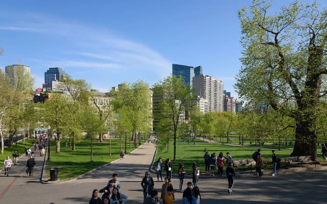 Brewer Fountain and Visitor Center at Boston Common