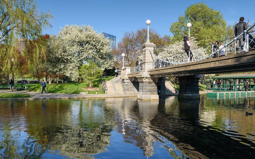 George Washington Statue and Arlington entrance at Public Garden