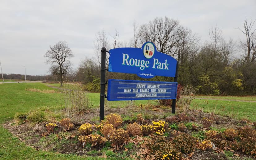 The signed south entrance to Rouge Park
