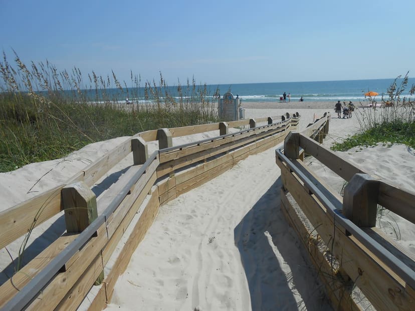 Accessible boardwalk and dune crossing at Les and Sally Moore Beach Access