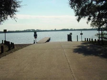 Picnic pavilions at Lake Baldwin Park