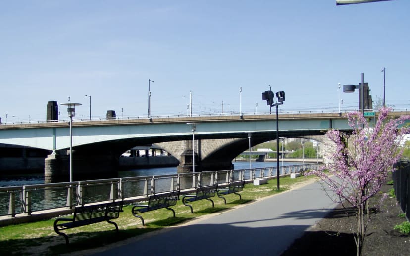 Walnut Street Trail Hub and Dock at Schuylkill Banks