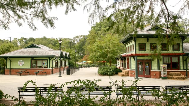 Pullen Park cafe exterior and outdoor service area