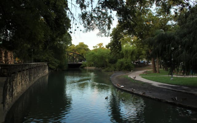 Brackenridge Park river trails at Brackenridge Park
