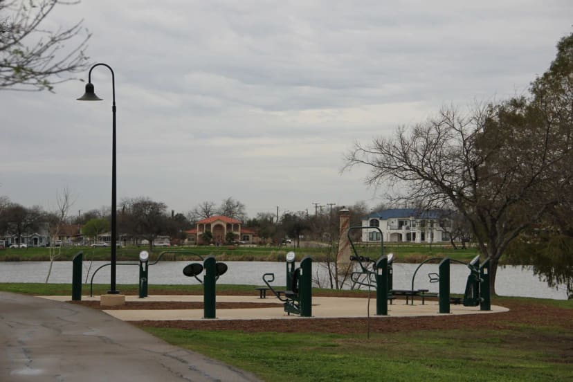 Woodlawn Lake gym at Woodlawn Lake Park