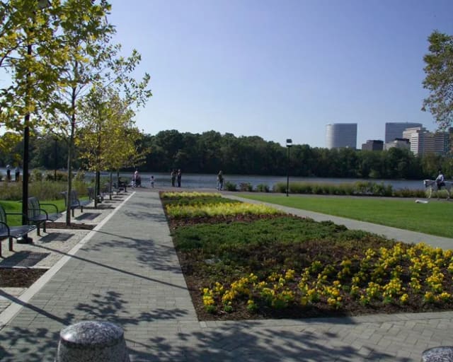 Georgetown Waterfront Pergola Garden at Georgetown Waterfront Park