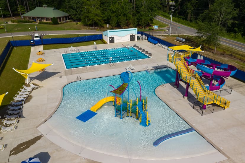 Aerial view of the seasonal Lake Rim aquatics facility adjacent to Lake Rim Park